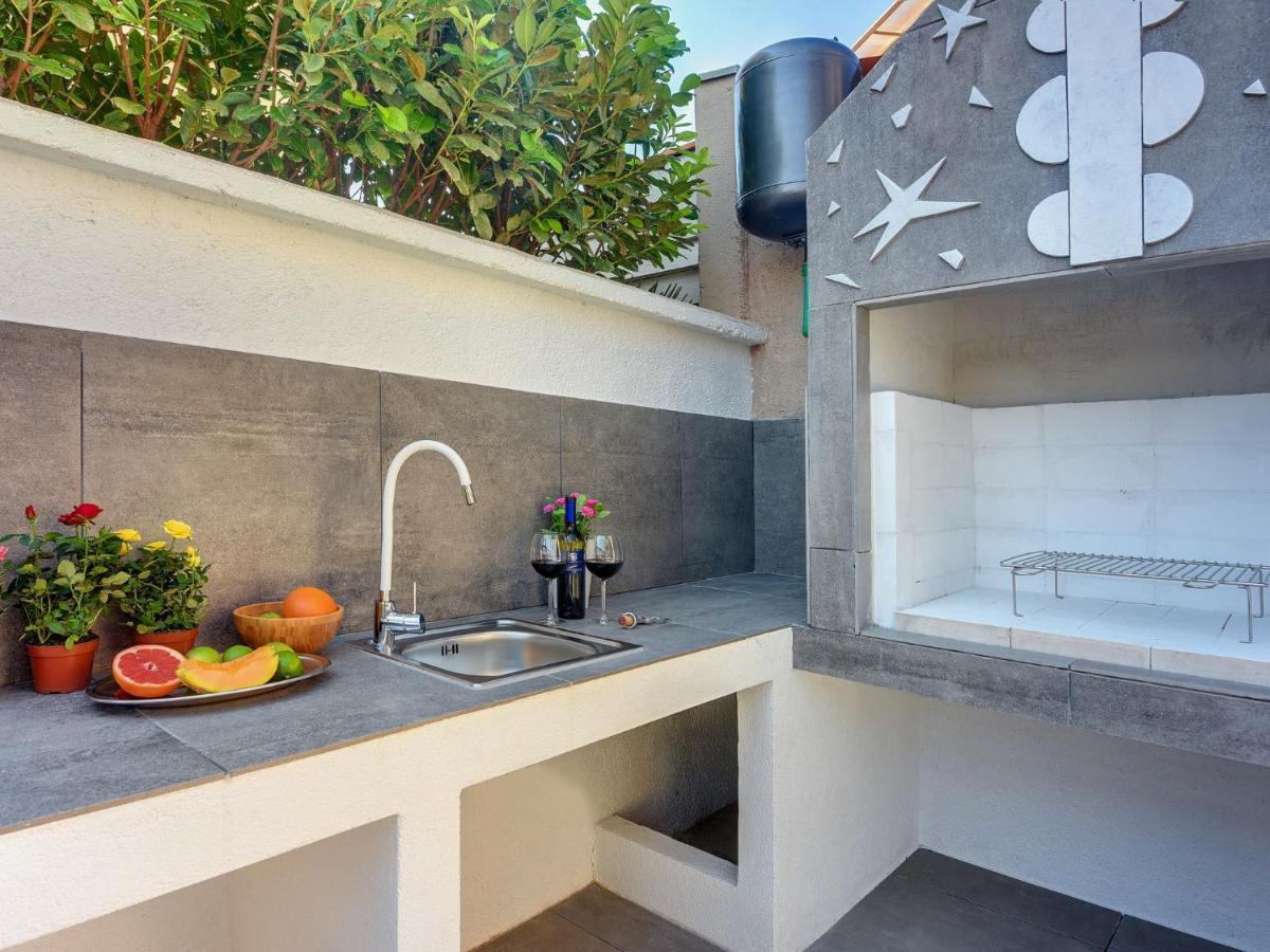 Villa Noemi By Interhome Liznjan Ngoại thất bức ảnh
