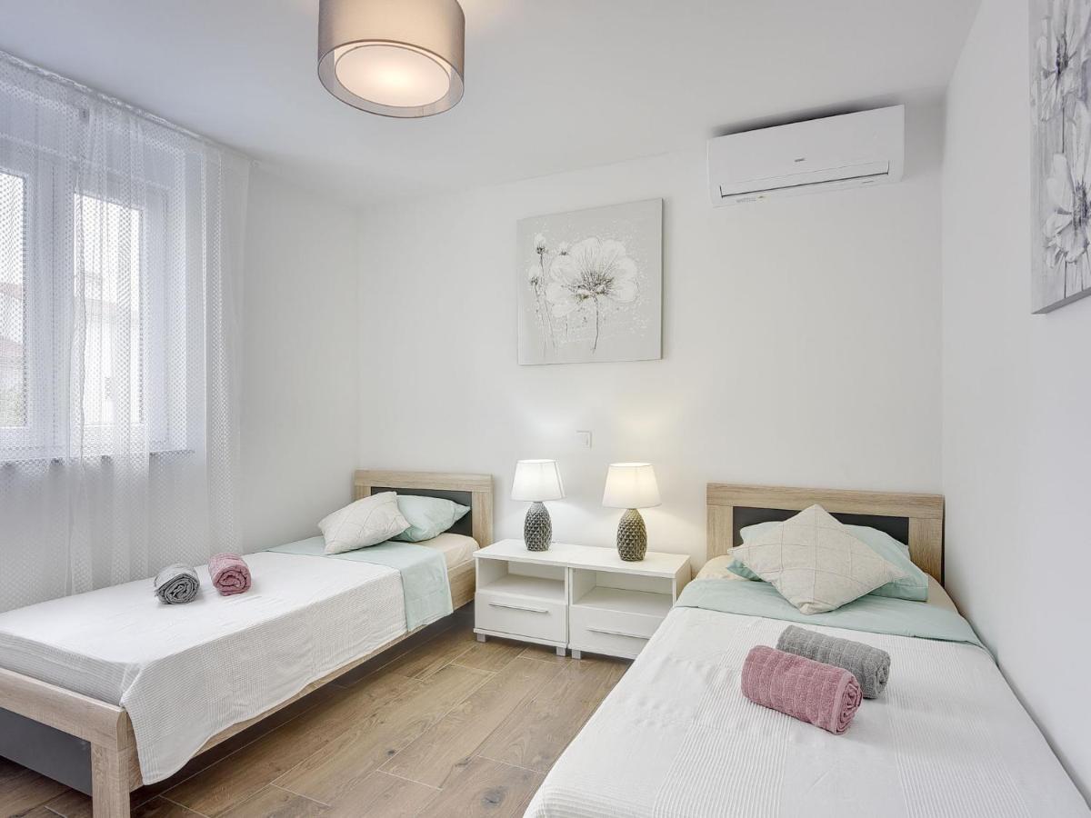Villa Noemi By Interhome Liznjan Ngoại thất bức ảnh